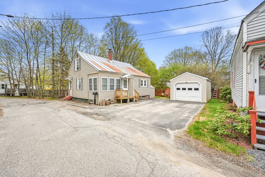 Photo of 2 Grove Court, Waterville, ME 04901 (MLS # 1661226)