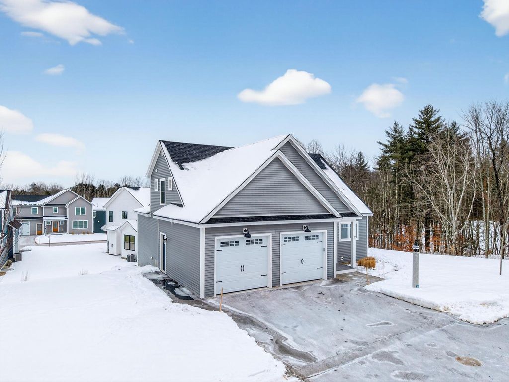 Photo of 12 Waxwing Lane #49, Falmouth, ME 04105 (MLS # 1650486)
