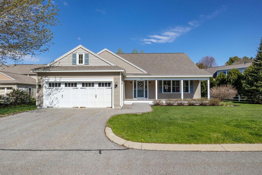 Photo of 10 Lexington Drive #9, Kennebunk, ME 04043 (MLS # 1661404)