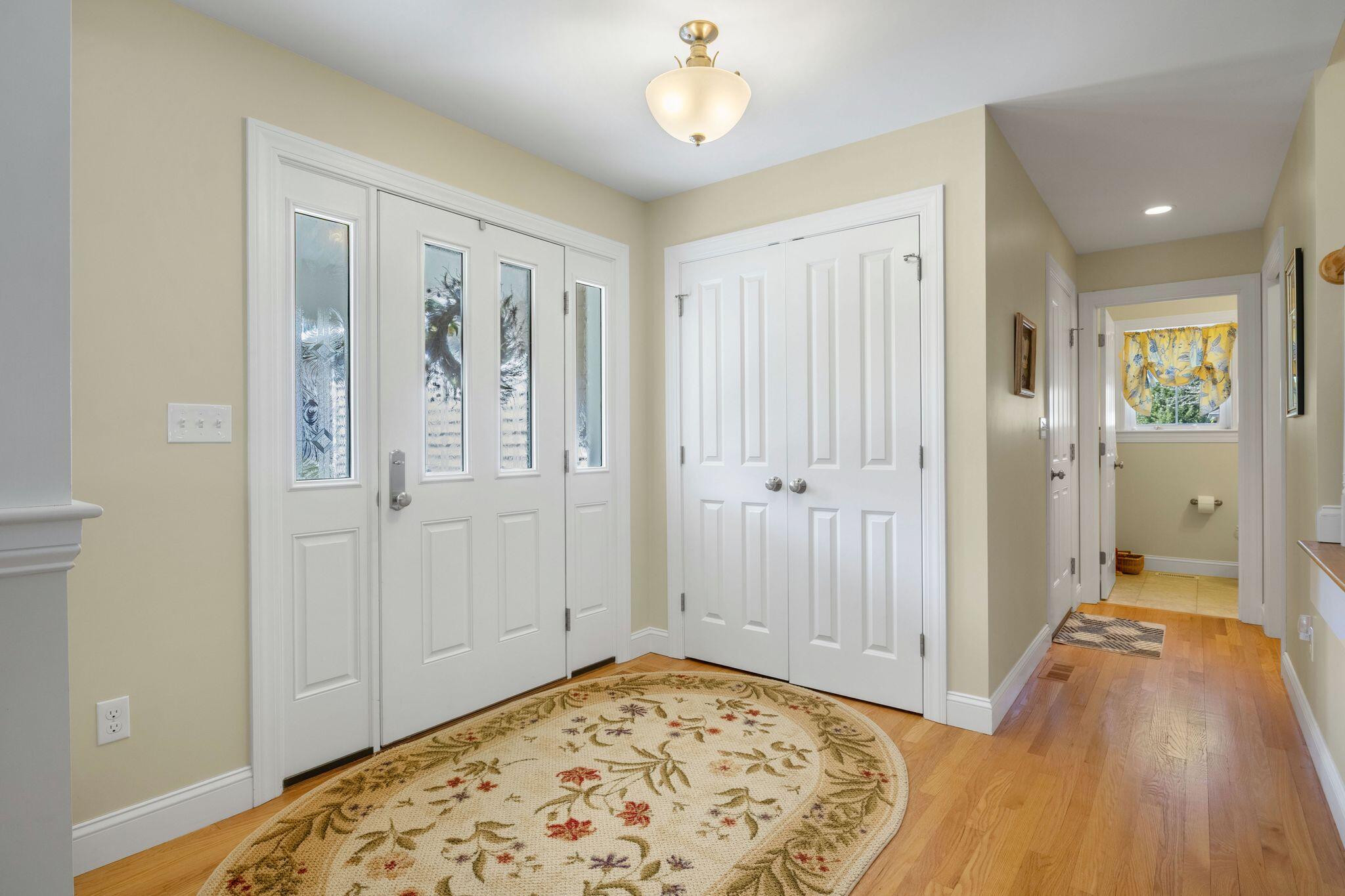 10 Lexington Drive 9