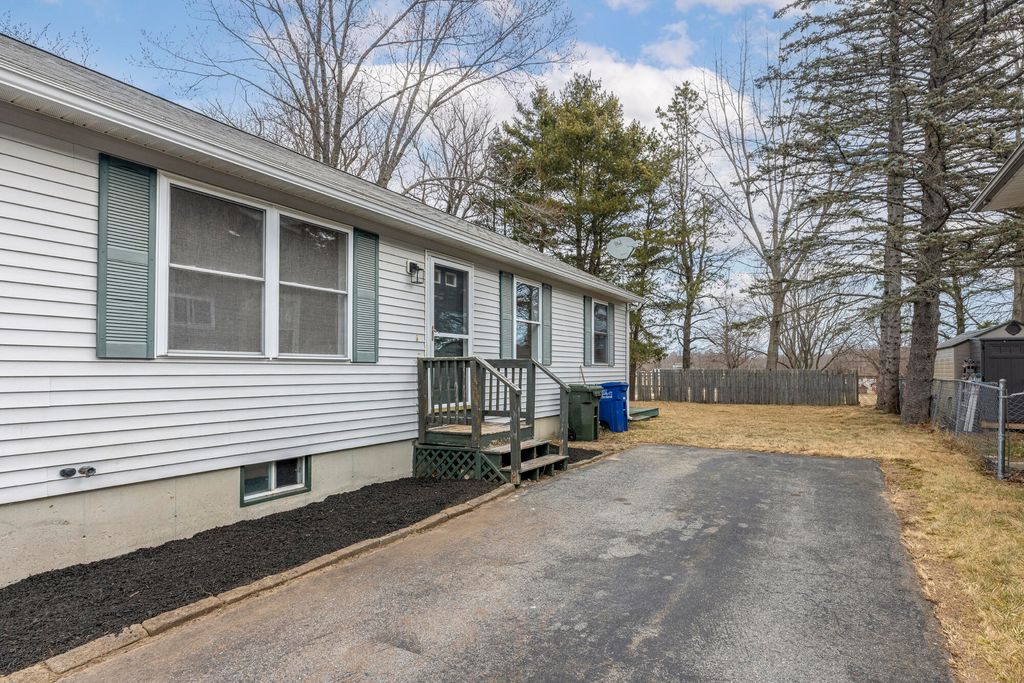 Photo of 136 Dawson Street, South Portland, ME 04106 (MLS # 1651295)