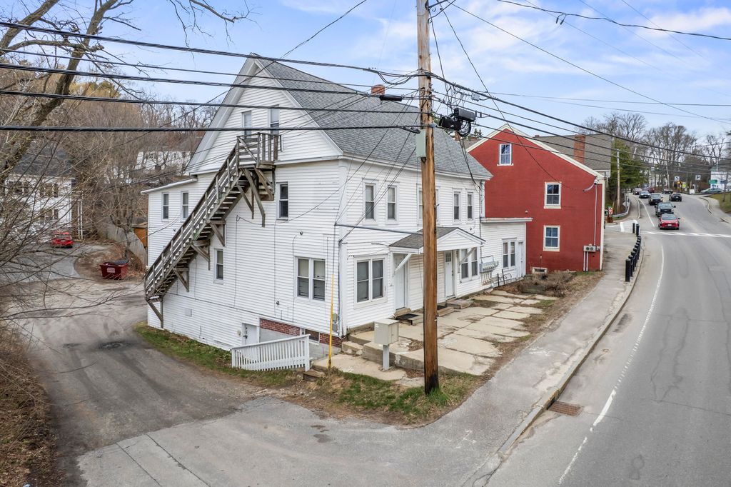 Photo of 16 Main Street, Topsham, ME 04086 (MLS # 1658541)