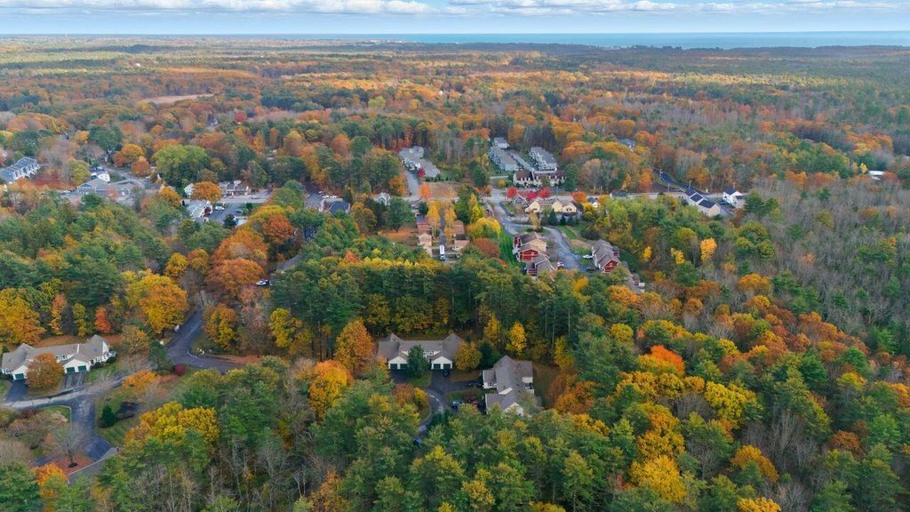 Photo of 11 Greenwich Way #43, Kennebunk, ME 04043 (MLS # 1641719)