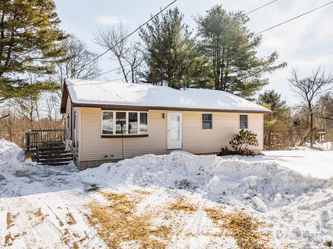 Photo of 117 Beechwood Street, Thomaston, ME 04861 (MLS # 1653291)