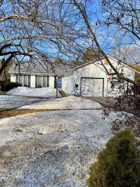 Photo of 784 Essex Street, Bangor, ME 04401 (MLS # 1654011)