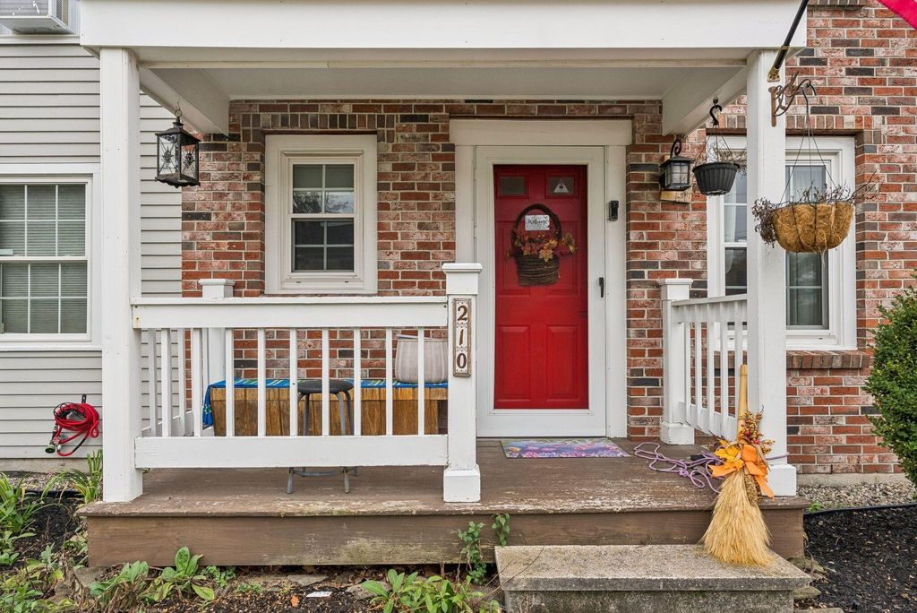 Photo of 5 Oregon Avenue #210, Old Orchard Beach, ME 04064 (MLS # 1638926)