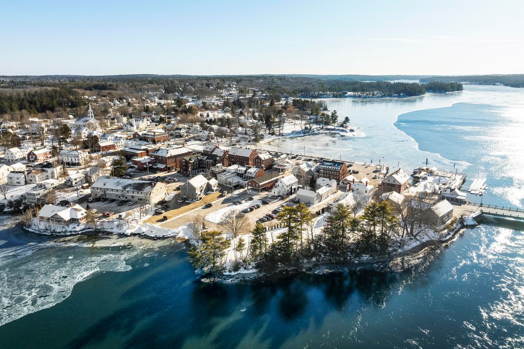 Photo of 100 Main Street, Damariscotta, ME 04543 (MLS # 1650826)