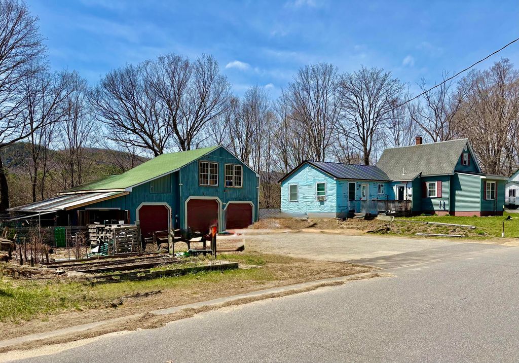 Photo of 97 Middle Avenue, Mexico, ME 04257 (MLS # 1659752)
