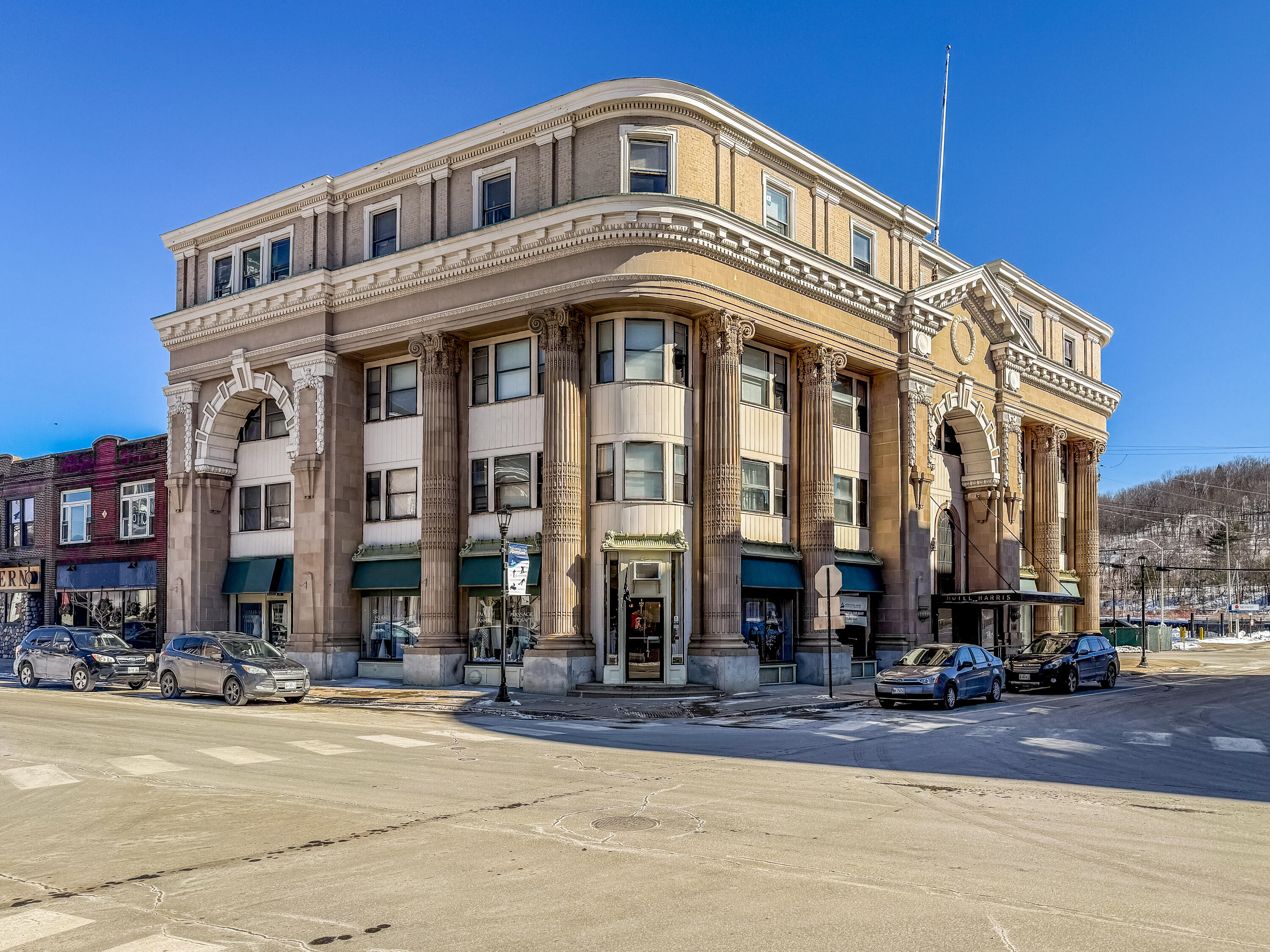 25 Hartford Street