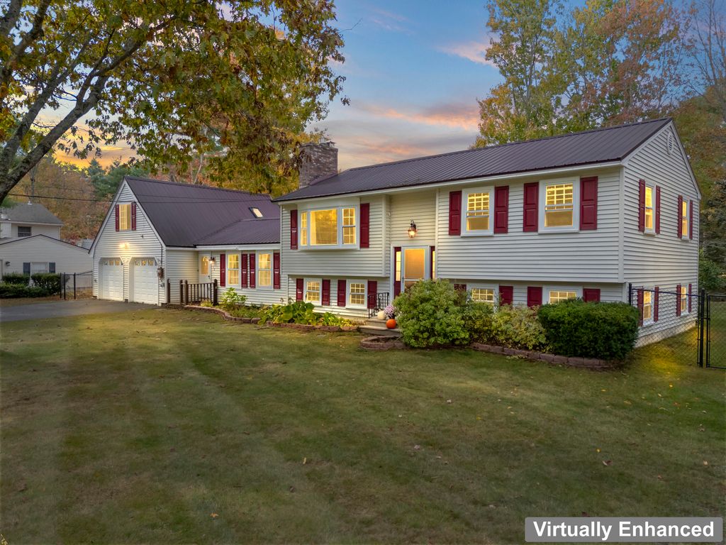 Photo of 10 Merrymeeting Drive, Topsham, ME 04086 (MLS # 1641345)