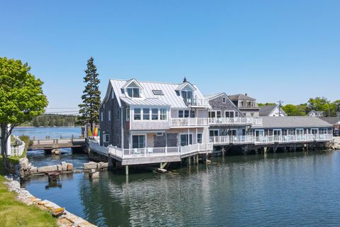 Photo of 15 Main Street, Vinalhaven, ME 04863 (MLS # 1633290)