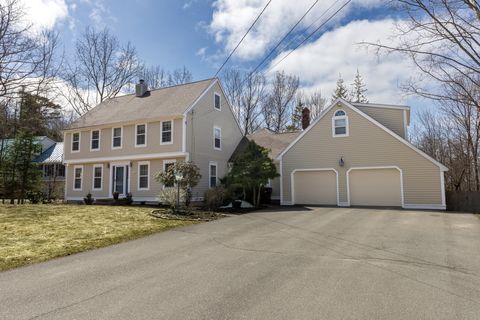 Photo of 39 Woodland Drive, Bangor, ME 04401 (MLS # 1656674)