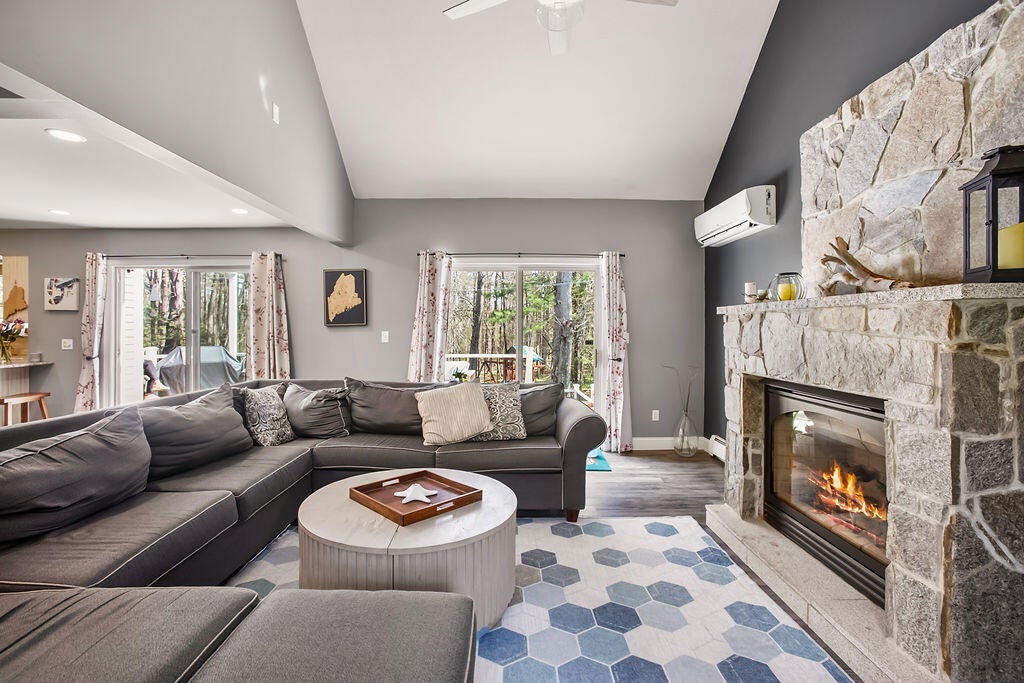 18 Garrison Oaks Drive
