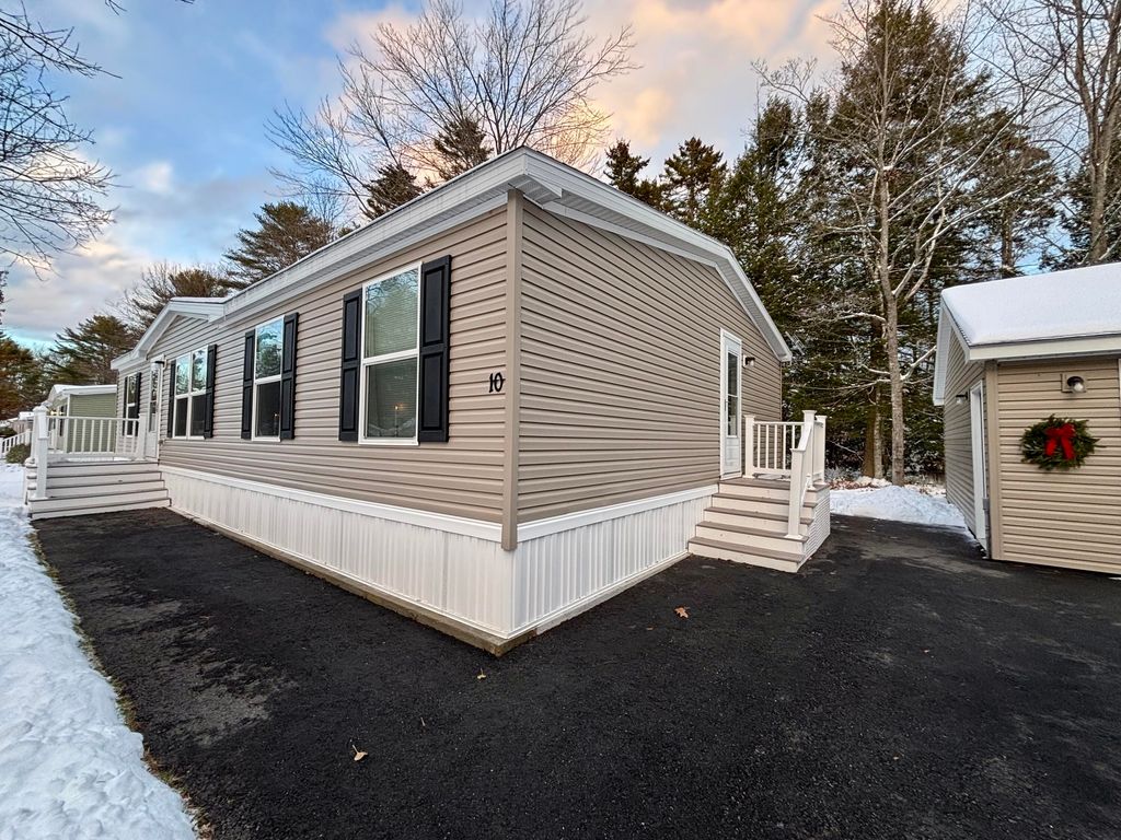 Photo of 10 Alma Drive, Lisbon, ME 04250 (MLS # 1645684)