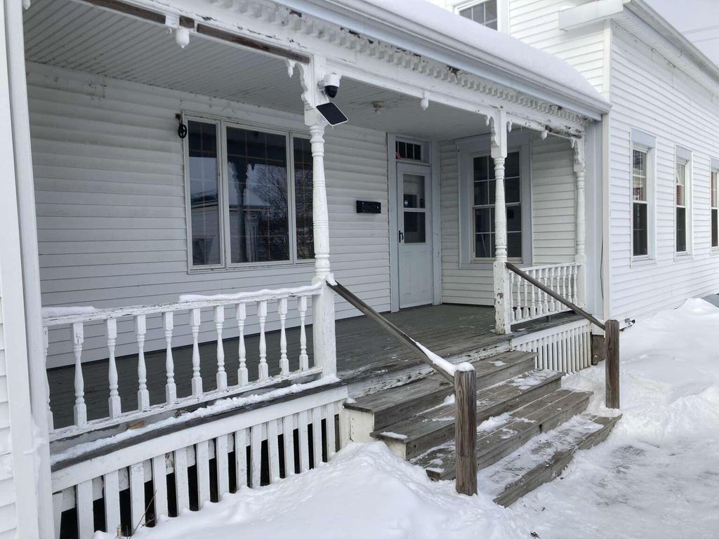 Photo of 8 Lincoln Street, Richmond, ME 04357 (MLS # 1651349)