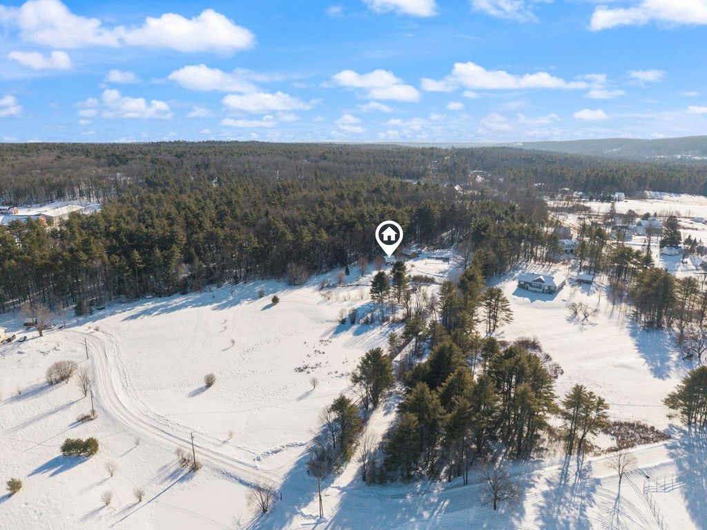 Photo of 7 Shaw Road, Falmouth, ME 04105 (MLS # 1649115)