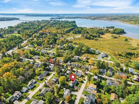 Photo of 3 Chester Avenue, Falmouth, ME 04105 (MLS # 1659480)