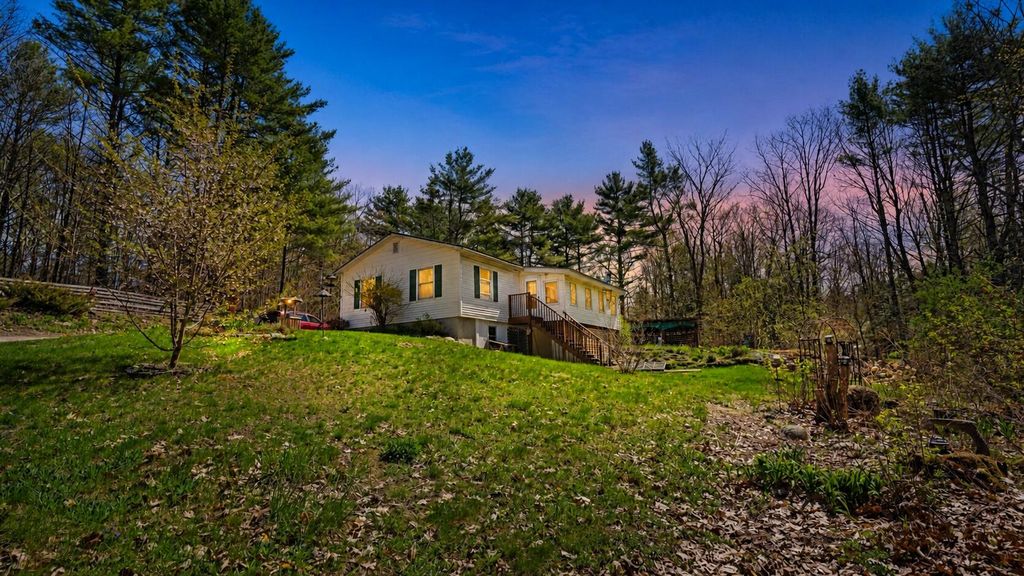 Photo of 6 Outlaw Road, Raymond, ME 04071 (MLS # 1661269)