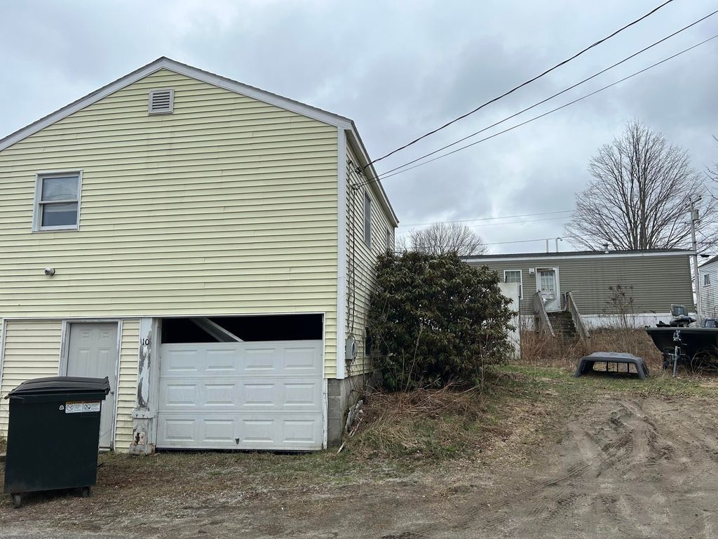 Photo of 17 Royal Street, Winthrop, ME 04364 (MLS # 1658061)