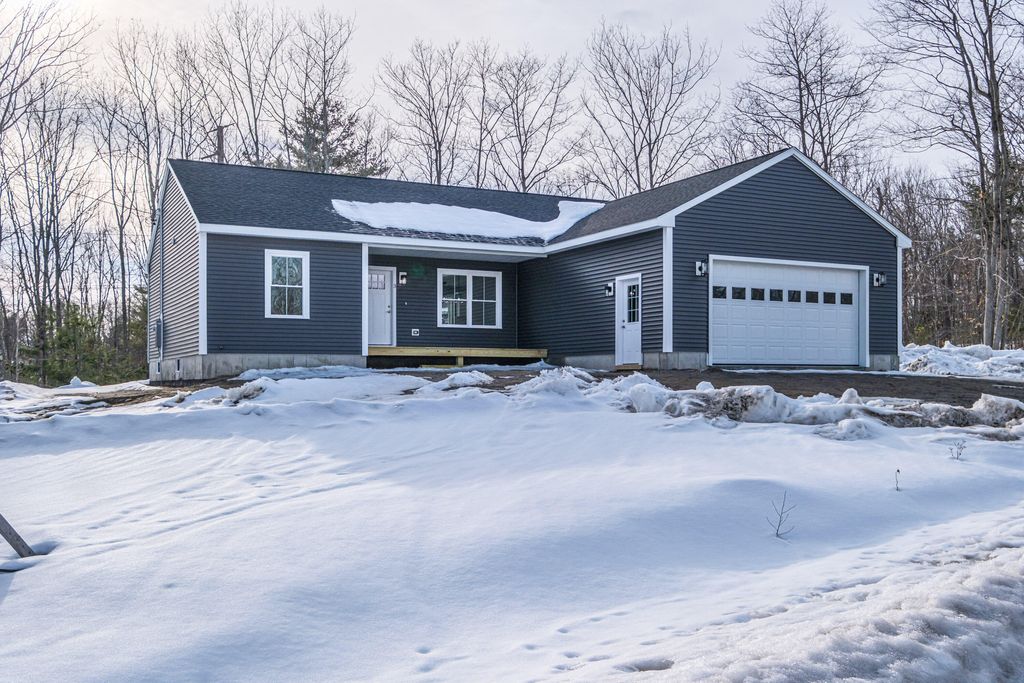 Photo of 3 Lochview Drive, Lewiston, ME 04240 (MLS # 1653510)