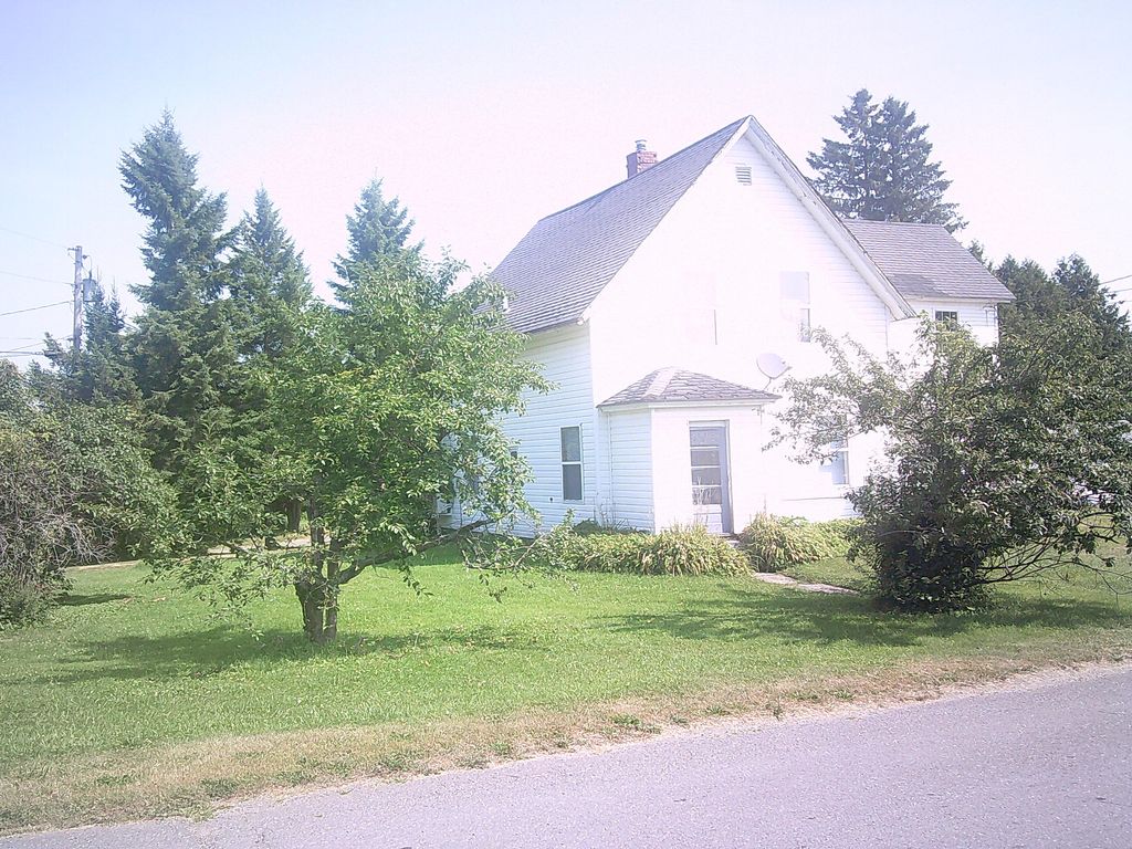 Photo of 5 Lincoln Street, Fort Fairfield, ME 04742 (MLS # 1633943)
