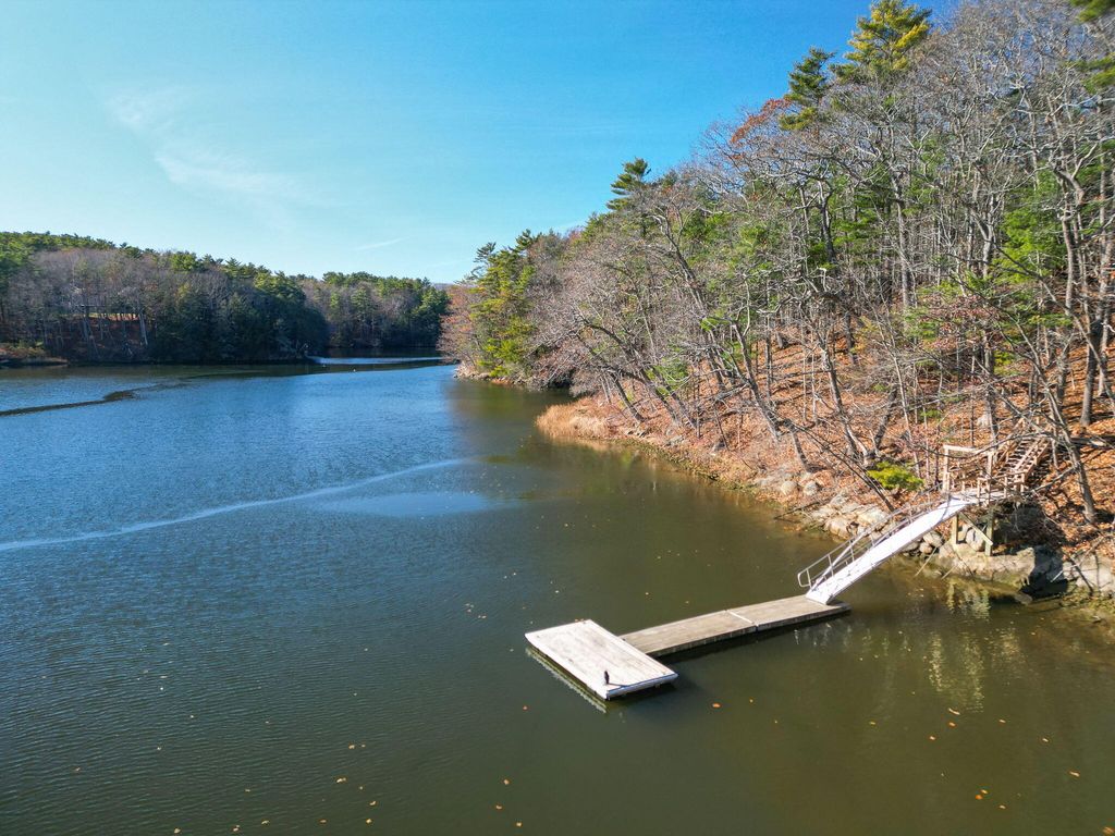 Photo of 16 Veronica Lane, Falmouth, ME 04105 (MLS # 1646312)