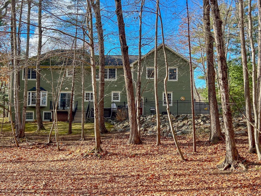 Photo of 16 Veronica Lane, Falmouth, ME 04105 (MLS # 1646312)