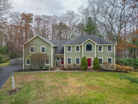 Photo of 16 Veronica Lane, Falmouth, ME 04105 (MLS # 1646312)