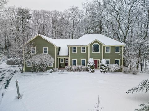 Photo of 16 Veronica Lane, Falmouth, ME 04105 (MLS # 1646312)
