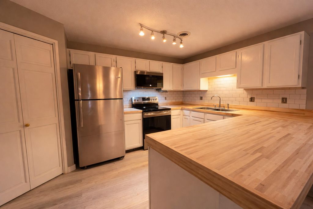 Photo of 112 Franklin Street #B5, Bangor, ME 04401 (MLS # 1656676)