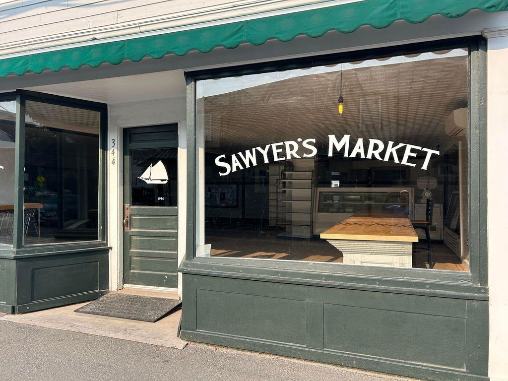 Photo of 344 Main Street, Southwest Harbor, ME 04679 (MLS # 1633008)