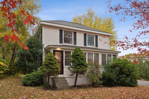 Photo of 419 Riverside Street, Portland, ME 04103 (MLS # 1641901) Photo of 419 Riverside Street, Portland, ME 04103 (MLS # 1641901)