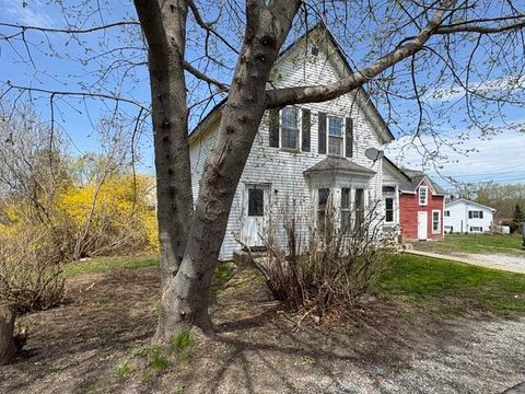 Photo of 149 Pleasant Street, Rockland, ME 04841 (MLS # 1661154)