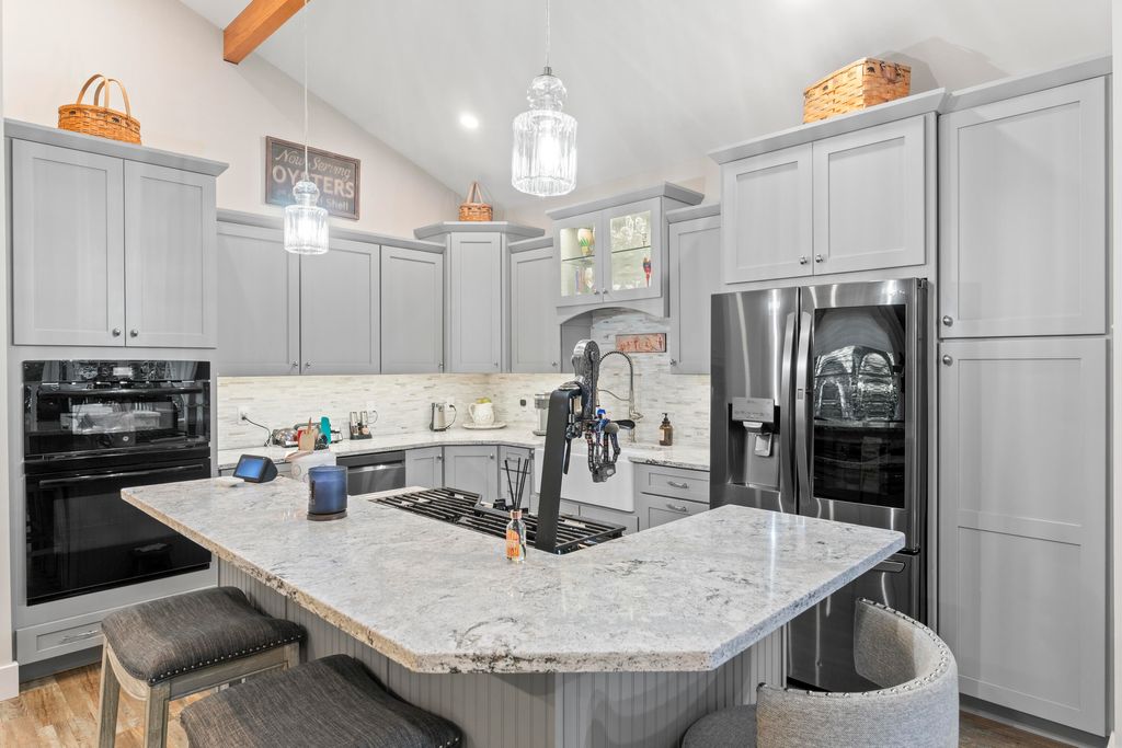 Photo of 55 Somerset Place, Topsham, ME 04086 (MLS # 1639216)