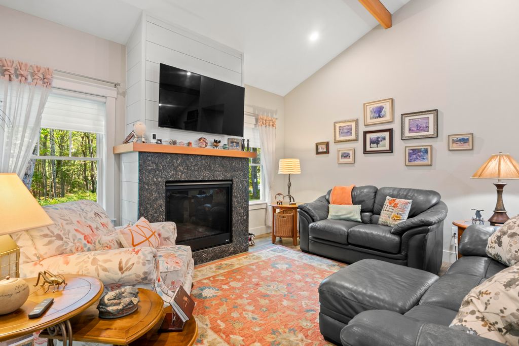 Photo of 55 Somerset Place, Topsham, ME 04086 (MLS # 1639216)