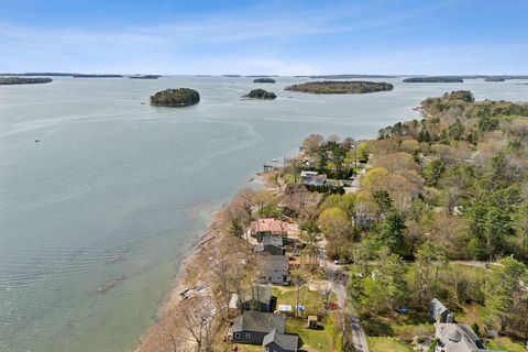 Photo of 44 Maquoit Drive, Freeport, ME 04032 (MLS # 1636213)