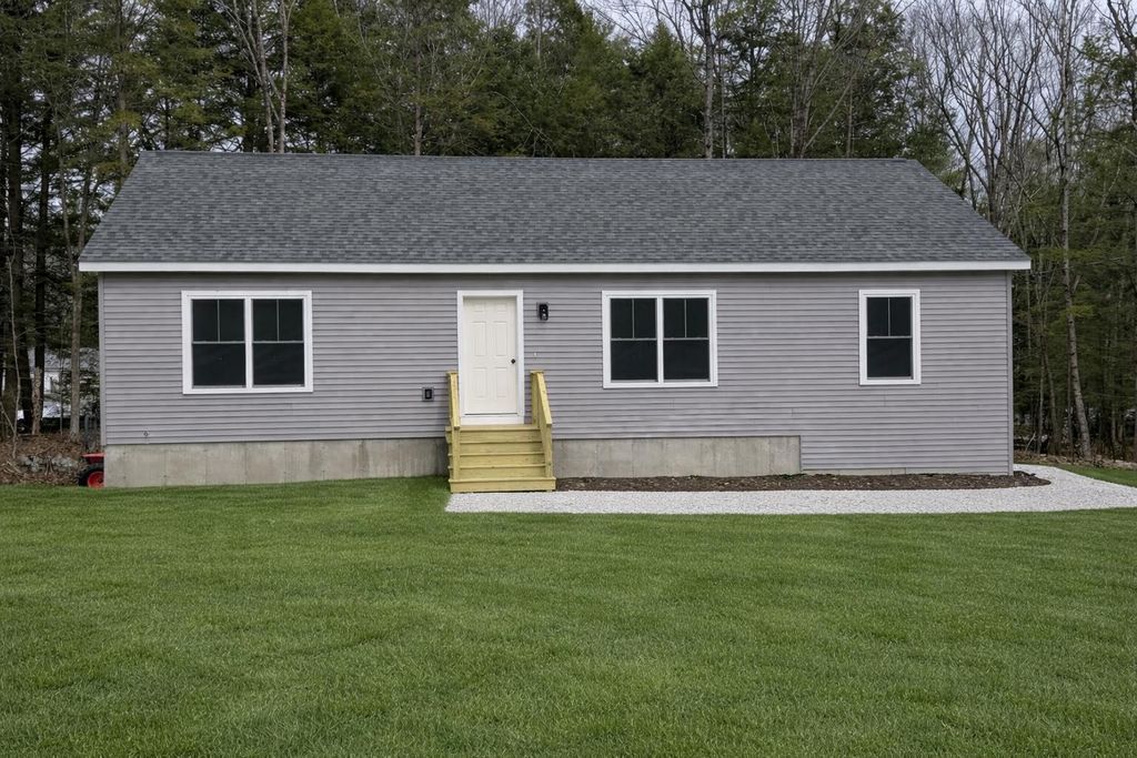 Photo of 60 Edge Hill Road, Limerick, ME 04048 (MLS # 1655582)
