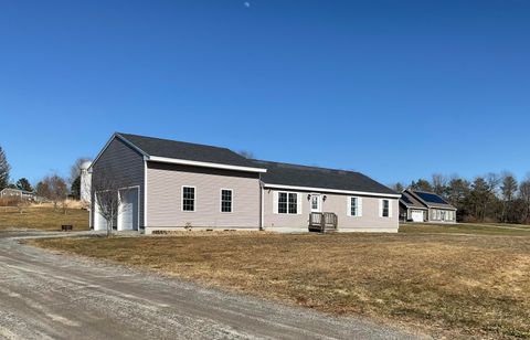 Photo of 2 Fox Knoll Lane, Lisbon, ME 04252 (MLS # 1655860)