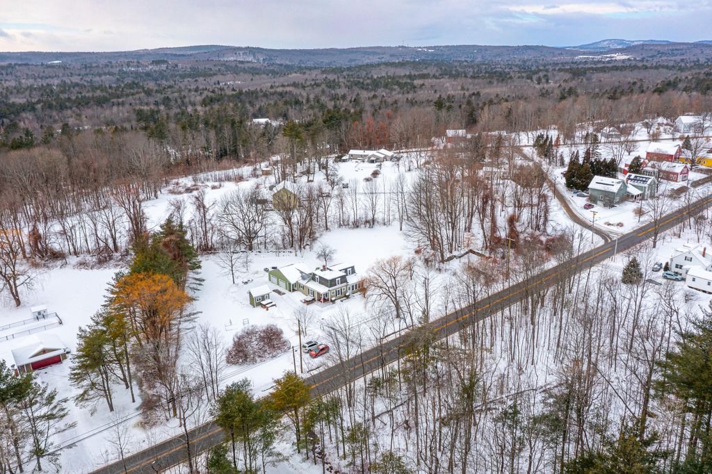 Photo of 726 W Auburn Road, Auburn, ME 04210 (MLS # 1648640)