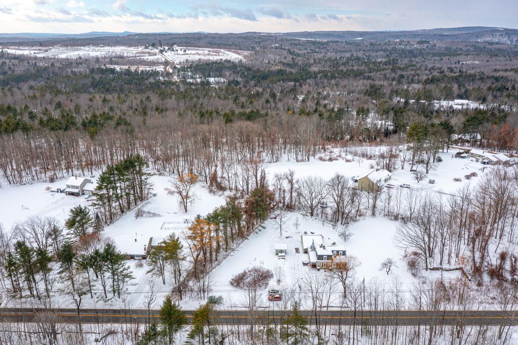 Photo of 726 W Auburn Road, Auburn, ME 04210 (MLS # 1648640)
