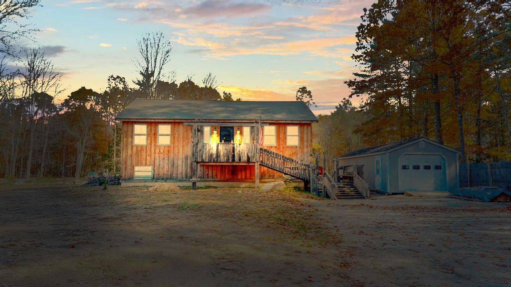 Photo of 167 E Oxford Road, Oxford, ME 04270 (MLS # 1641990)