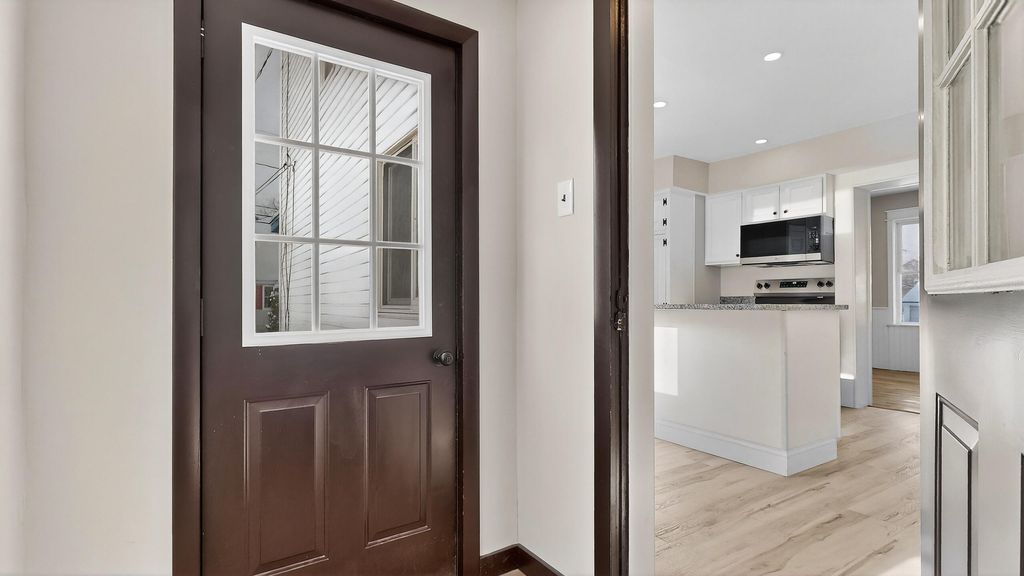 Photo of 104 Webb Street, Portland, ME 04102 (MLS # 1650090)