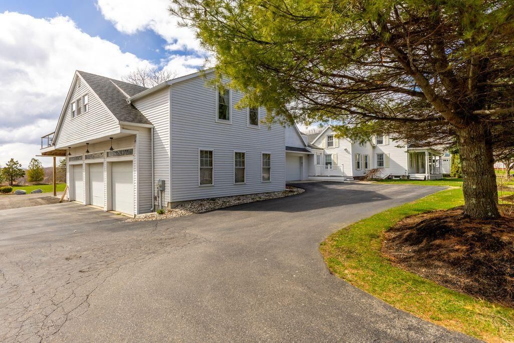 Photo of 27 Fowler Road, Cape Elizabeth, ME 04107 (MLS # 1658677)