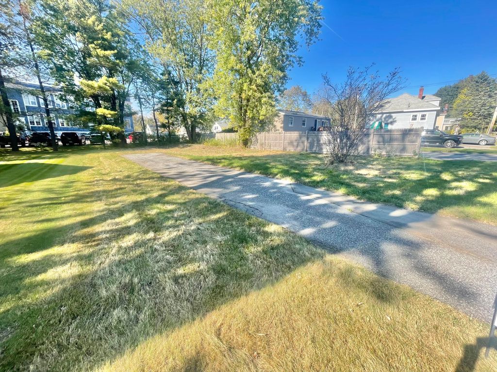 Photo of 17 b Peary Terrace, South Portland, ME 04106 (MLS # 1639649)