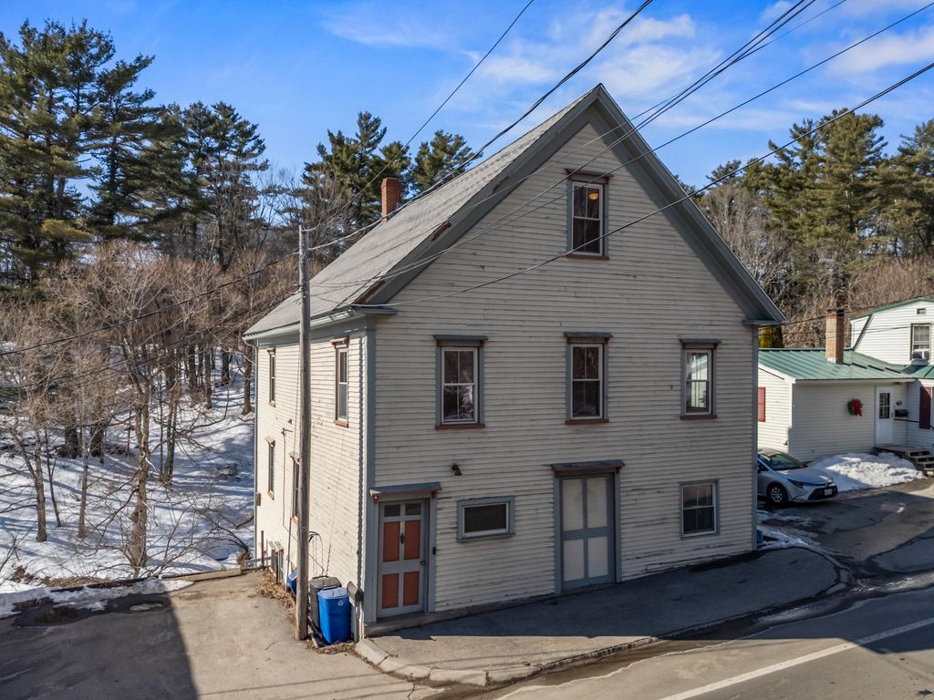 Photo of 38 Main Street, Topsham, ME 04086 (MLS # 1652753)