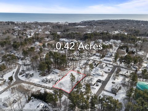 Photo of 1 Field Avenue, York, ME 03909 (MLS # 1647313)