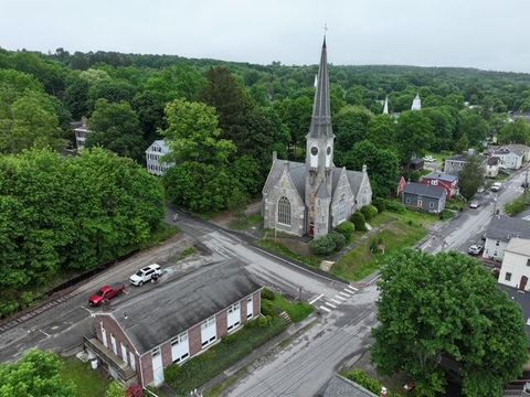 Photo of 2 Chestnut Street, Hallowell, ME 04347 (MLS # 1626444) Photo of 2 Chestnut Street, Hallowell, ME 04347 (MLS # 1626444)