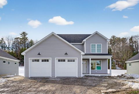 Photo of 21 Feldspar Lane #11, Cumberland, ME 04021 (MLS # 1654098)
