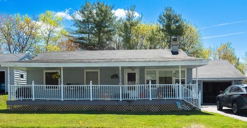 Photo of 15 Tarr Avenue, Lewiston, ME 04240 (MLS # 1662794)