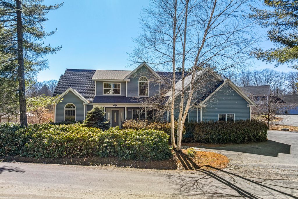 Photo of 17 Clam Cove Drive, Rockport, ME 04856 (MLS # 1654872)